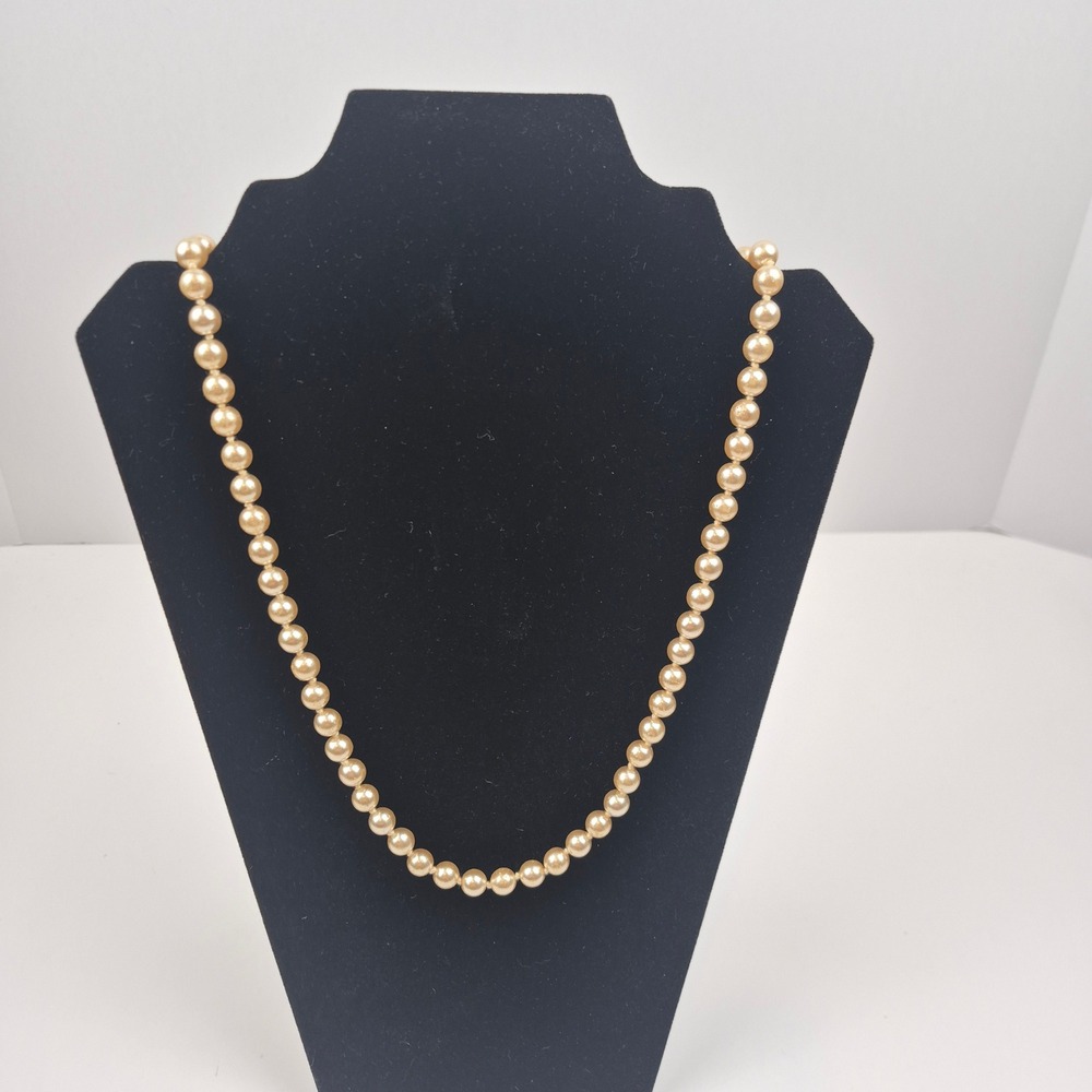 VTG Gold Tone Faux Pearl Necklace 25" Elegant Minimalist Bridal Staple‎ Jewelry